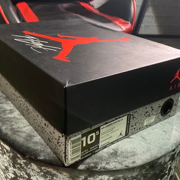 Jordan 4 black Oreo retros, never worn - Picture 7 of 7